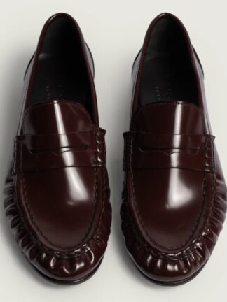burgundy, loafer, penny, mocassin, hesme, posa, tendance